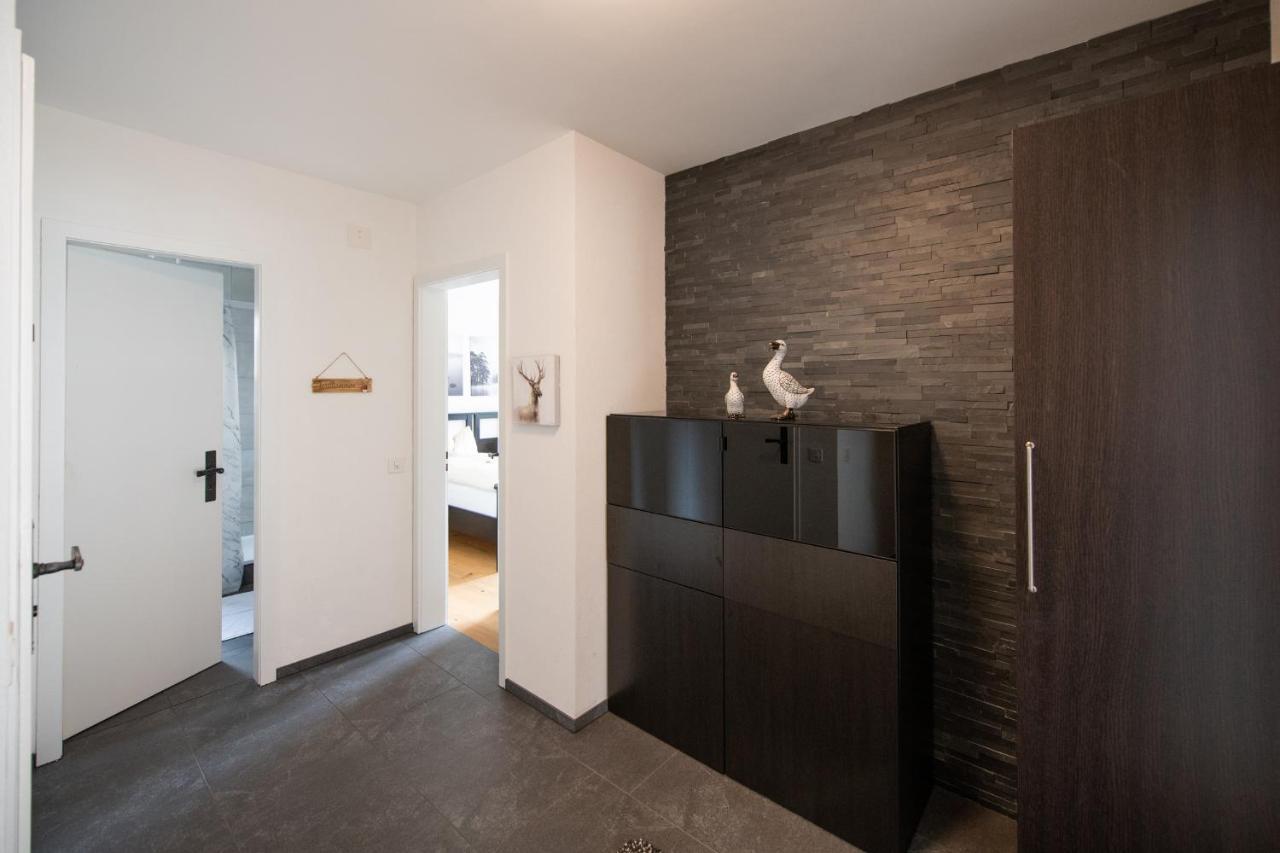 Agrimonia - 5,5-Zi Duplex Wohnung Bis 9 Personen Mit Eigenem Garten 다보스 외부 사진