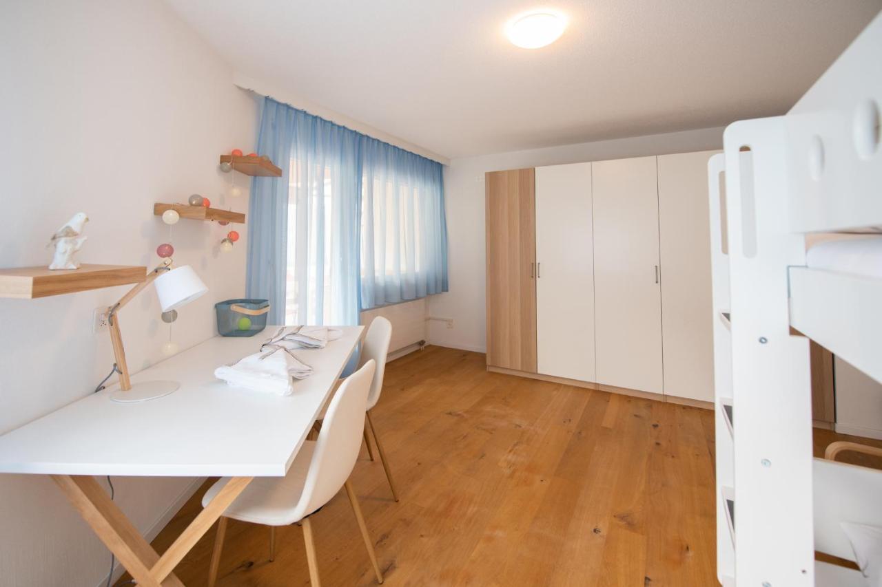 Agrimonia - 5,5-Zi Duplex Wohnung Bis 9 Personen Mit Eigenem Garten 다보스 외부 사진